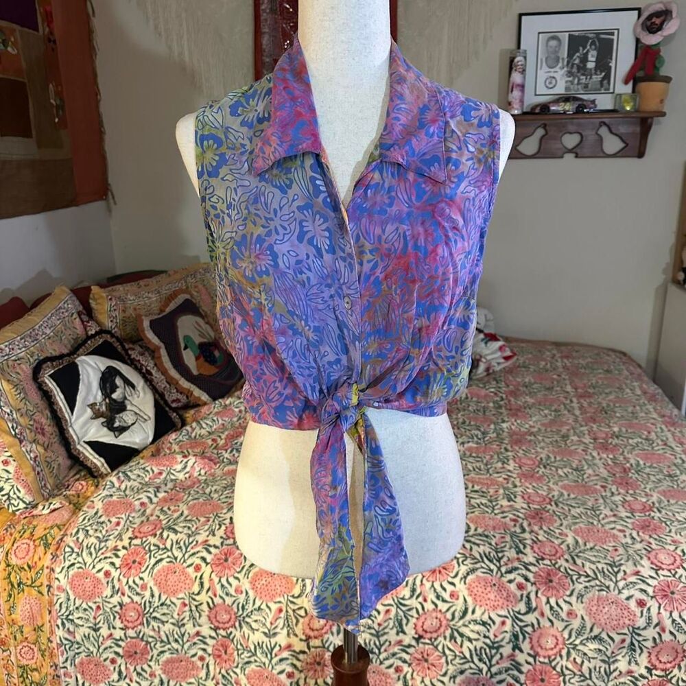 90s Floral Purple Button Up Vacation Top
